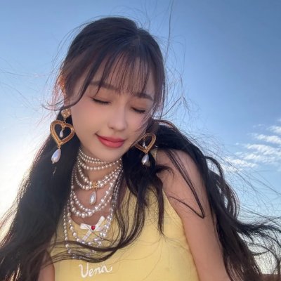 荒年全村啃树皮我带全家咔咔炫肉